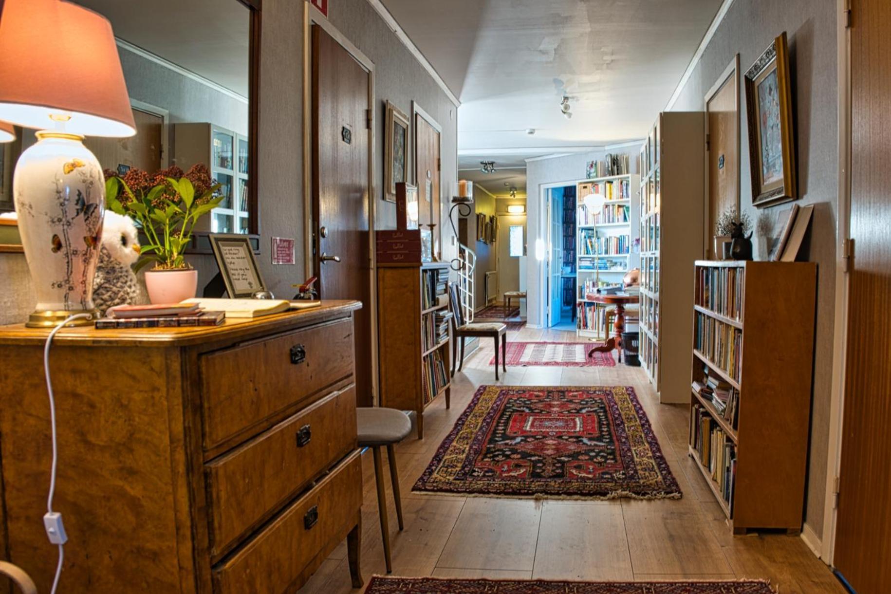 Bed And Books Pa Oesterlens Gaesthaerbaerge Glemminge Exterior foto
